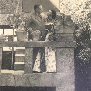 Meet your Posher, Hillary